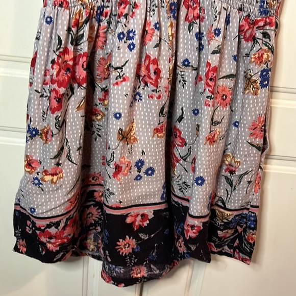 ANGIE💫Women’s Floral V-Neck Spaghetti Strap Lightweight Romper with Pockets - Picture 11 of 15